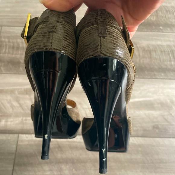 Michael Kors snake skin platform heels size 7.5 M - Picture 6 of 6